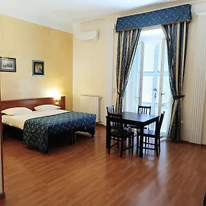  Guest house Opera Italian