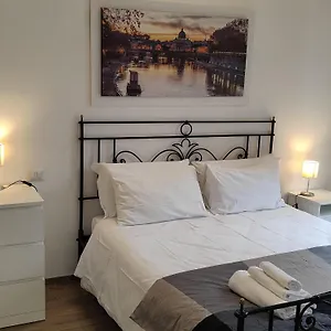  Guest house White King