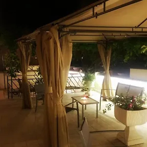 Garden House - Luxury Guest House - Overnight Stay Only ** Řím