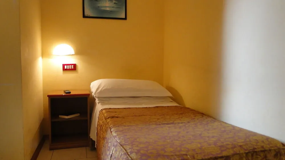 **  Hotel Altavilla 9 Rome Italy