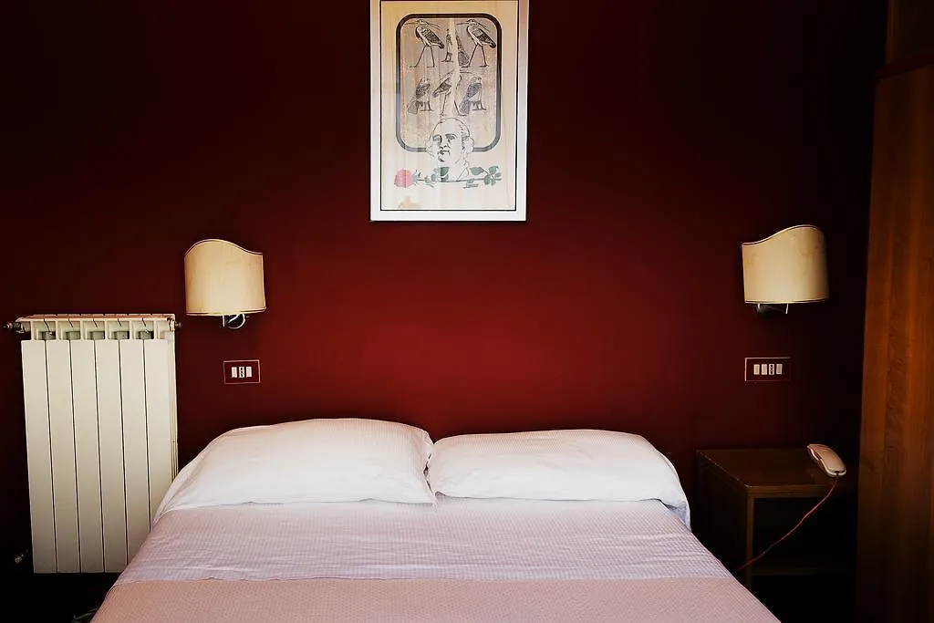 **  Hotel Altavilla 9 Rome Italy